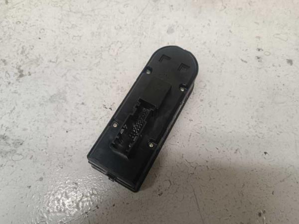 BOUTON LEVE VITRE OPEL - Vue 2